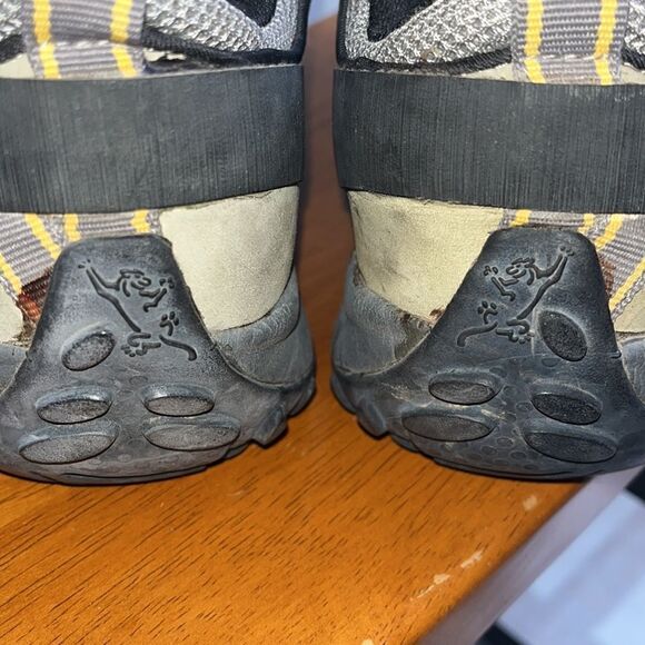 EXCELLENT CONDITION WOMEN’S SIZE 10.5 (Euro 42) 5.10 TENNIE HIKING/BIKING SHOES - Picture 10 of 10